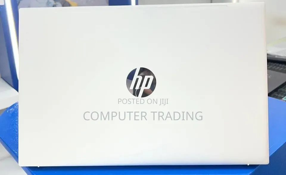 New Laptop HP Pavilion 17 16GB Intel Core i7 SSD 1T