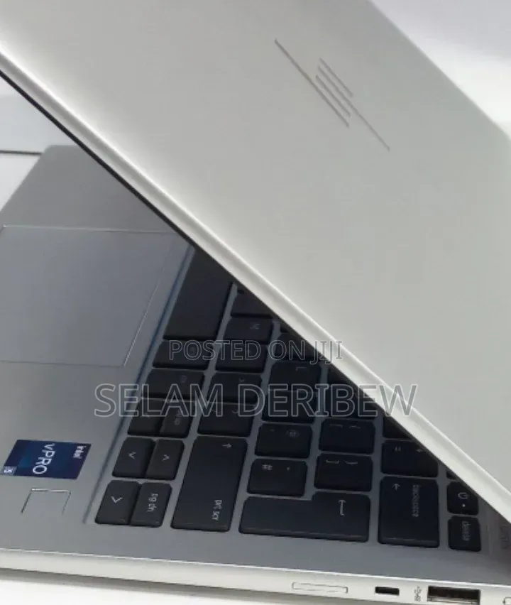 New Laptop HP EliteBook 830 G9 16GB Intel Core i5 SSD 512GB