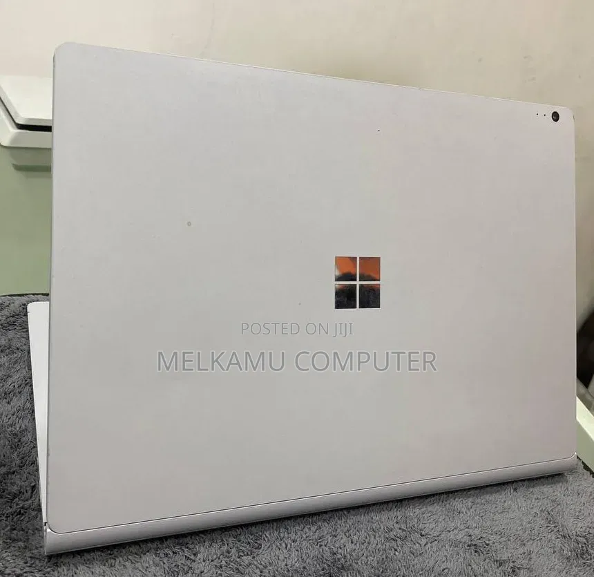 New Laptop Microsoft Surface Book 8GB Intel Core i5 SSD 128GB