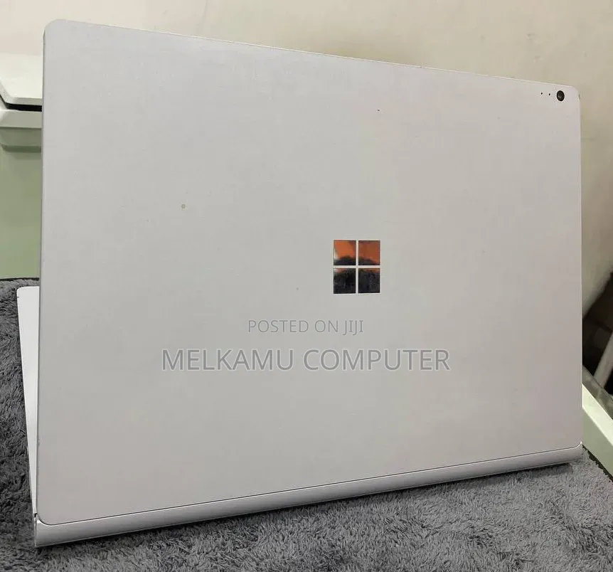 New Laptop Microsoft Surface Book 8GB Intel Core i5 SSD 128GB