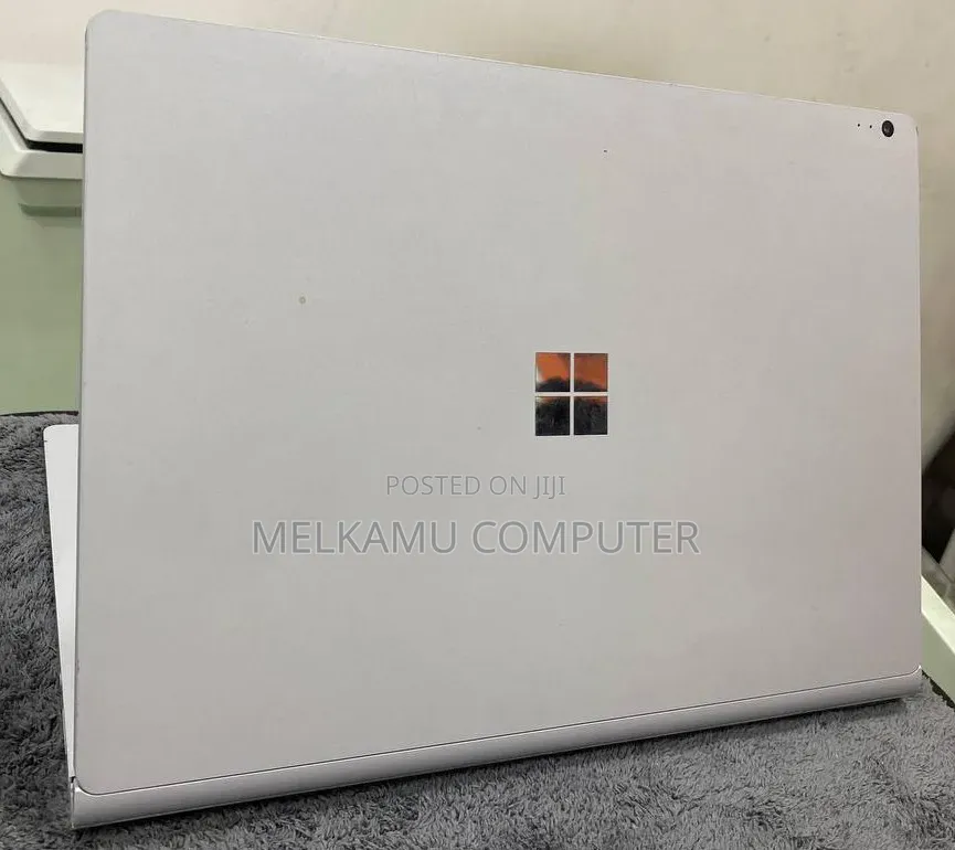 New Laptop Microsoft Surface Book 8GB Intel Core i5 SSD 128GB