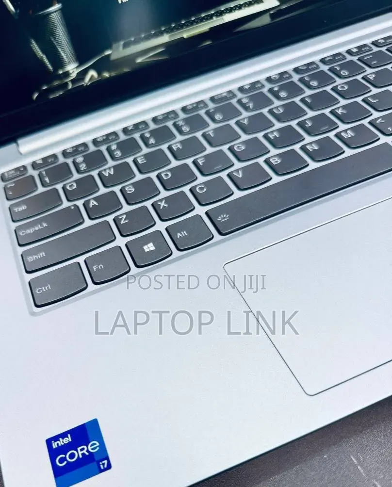 New Laptop Lenovo Ideapad 3 12GB Intel Core i7 SSD 512GB