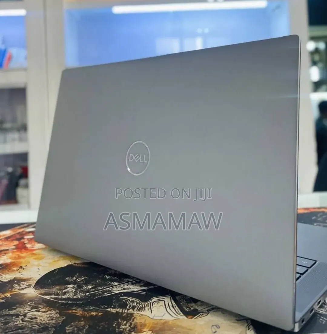 New Laptop Dell Precision 5540 4GB Intel Core i7 SSD 512GB