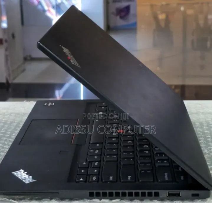 New Laptop Lenovo ThinkPad t495s 16GB AMD Ryzen 7 SSD 512GB