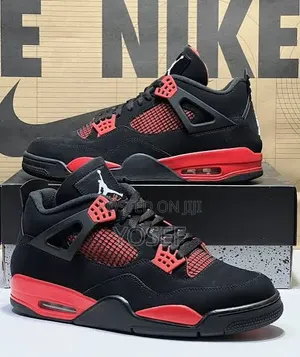 Air Jordan 4 Retro