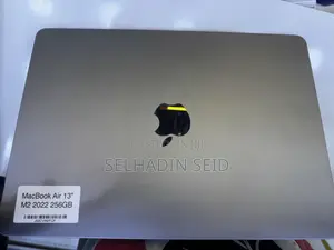 Laptop Apple MacBook Air 2022 M2 16GB Apple M2 SSD 256GB