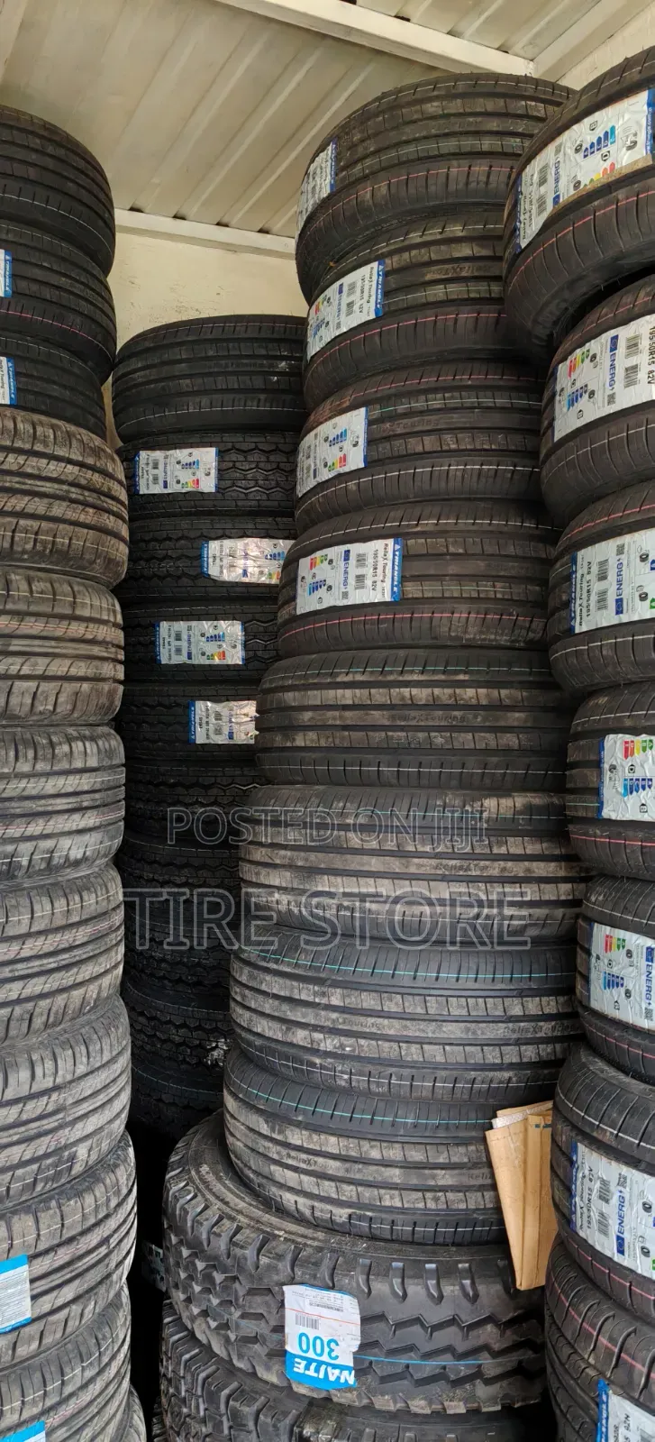 Car Tyre Goma Vitz Yaris Compact Corolla Car Wheel