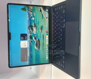 New Laptop Apple MacBook Air 2022 M2 8GB Intel Core i7 SSD 512GB