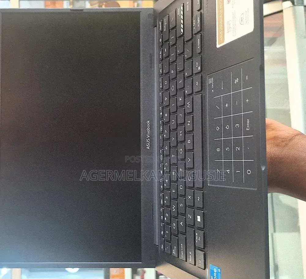 New Laptop Asus Vivobook 14 8GB Intel Core i3 SSD 128GB