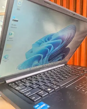 New Laptop Asus Vivobook 14 8GB Intel Core i3 SSD 128GB
