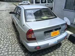 Hyundai Accent 2002 Silver