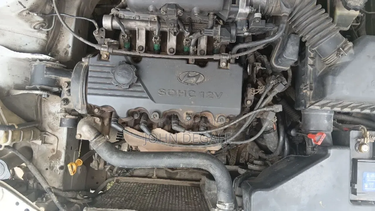 Hyundai Accent 2002 Silver