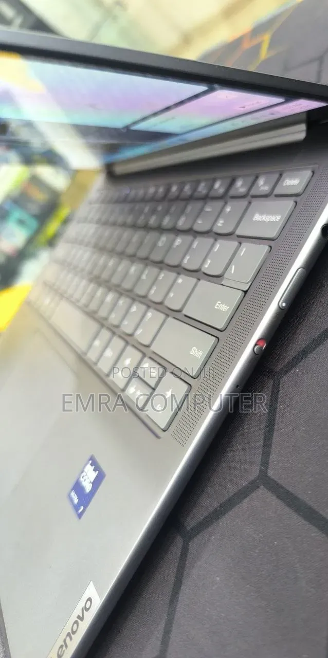 New Laptop Lenovo 32GB Intel Core Ultra 7 SSD 512GB