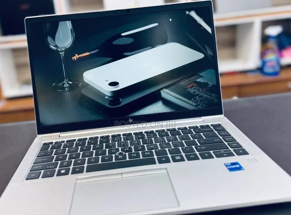 New Laptop HP EliteBook 840 G8 16GB Intel Core i7 SSD 512GB