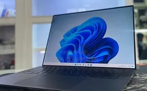 New Laptop Dell 16GB Intel Core i7 SSD 512GB