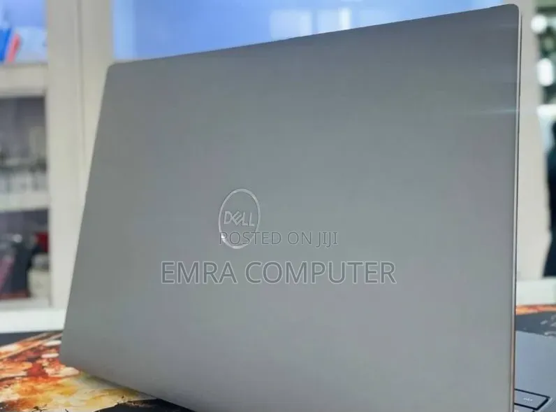 New Laptop Dell 16GB Intel Core i7 SSD 512GB