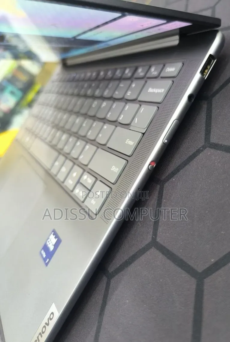 New Laptop Lenovo 32GB Intel Core Ultra 7 SSD 512GB