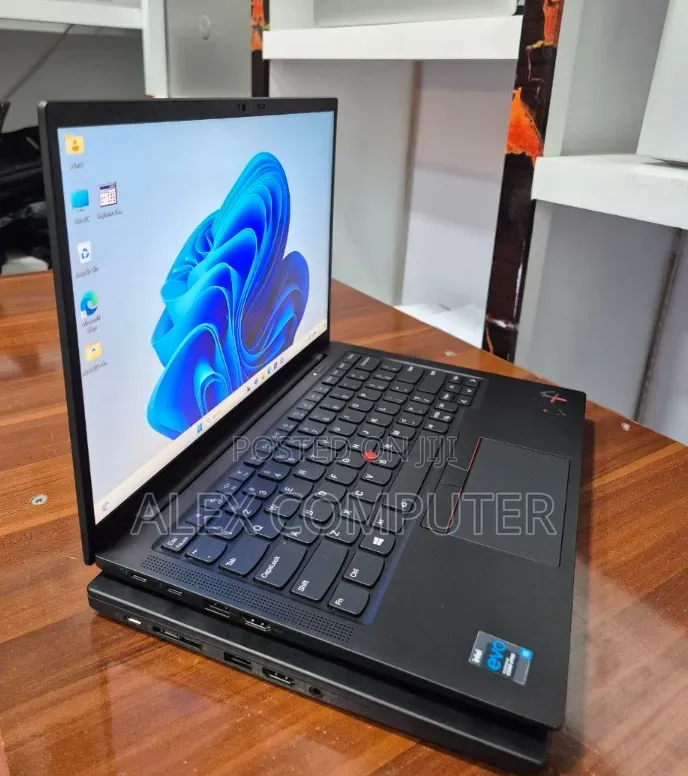 New Laptop Lenovo ThinkPad X1 Carbon 16GB Intel Core i5 SSD 512GB