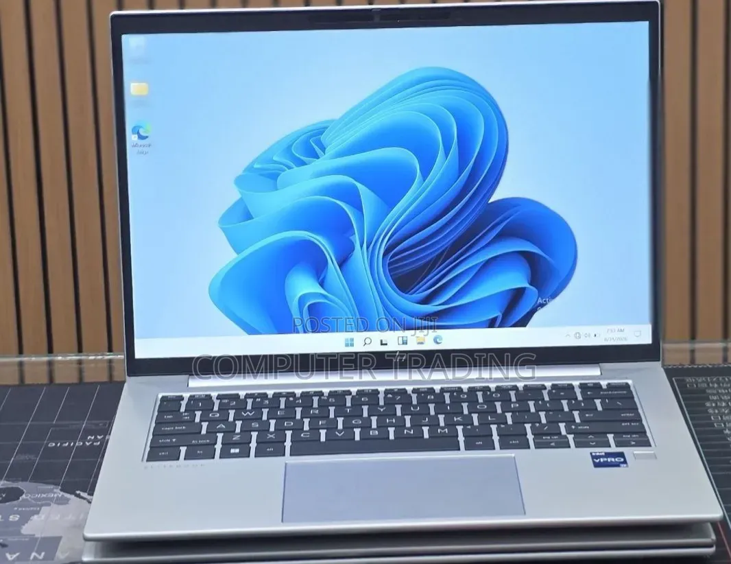 New Laptop HP EliteBook 840 10 16GB Intel Core i7 SSD 512GB