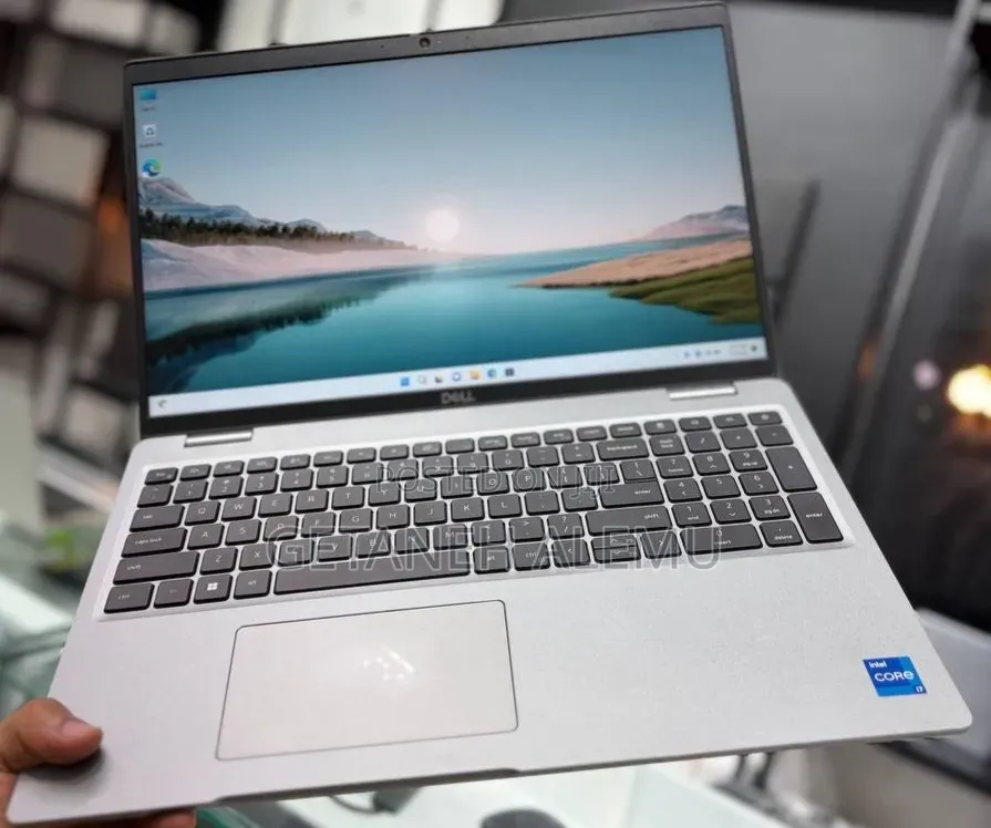New Laptop Dell Latitude 5310 16GB Intel Core i5 SSD 512GB