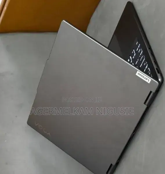 New Laptop Lenovo Yoga 7i 16GB Intel Core i7 SSD 512GB