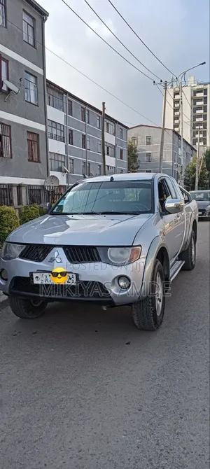 Mitsubishi L200 2008 Silver