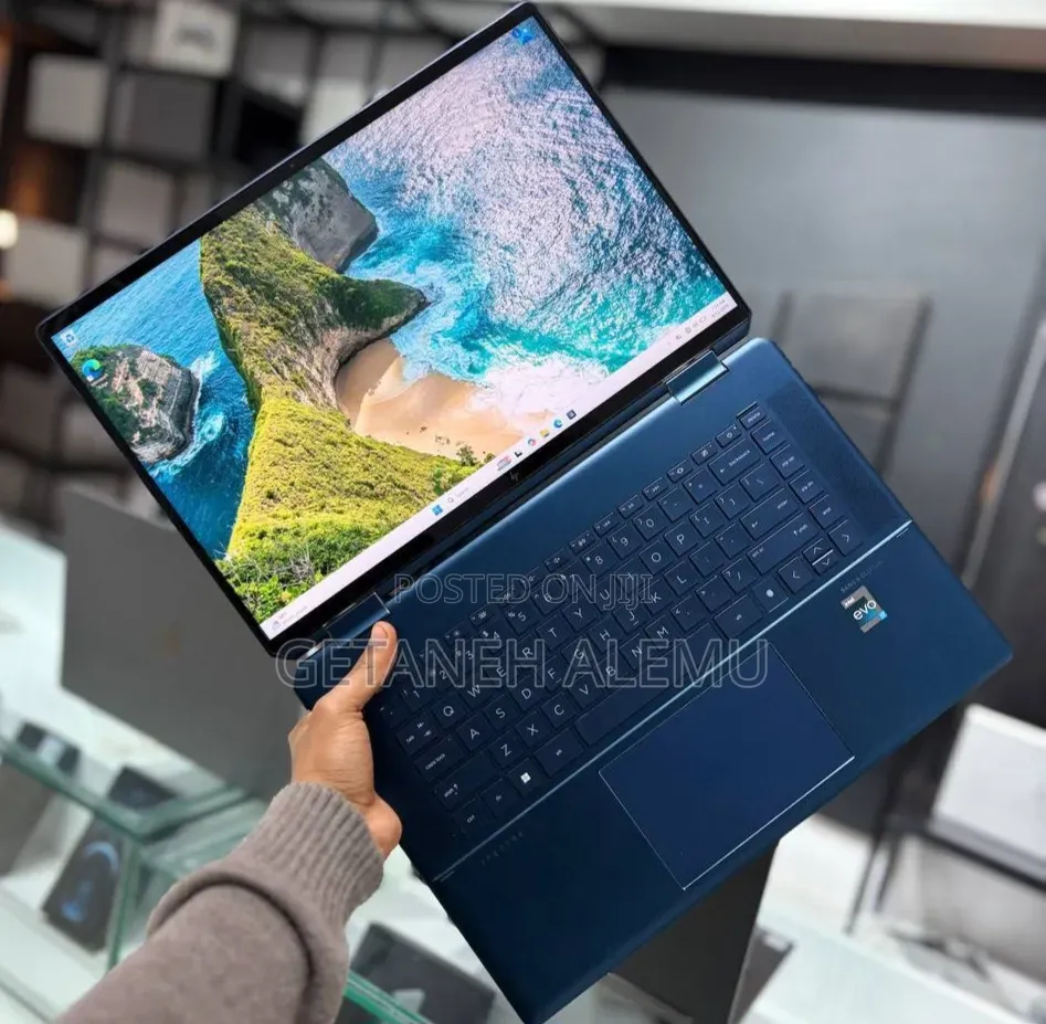 New Laptop HP Spectre X360 16GB Intel Core i7 SSD 512GB