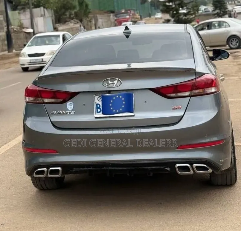 Hyundai Avante 2016 Gray
