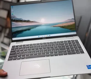 New Laptop Dell Latitude 5540 16GB Intel Core i5 SSD 512GB