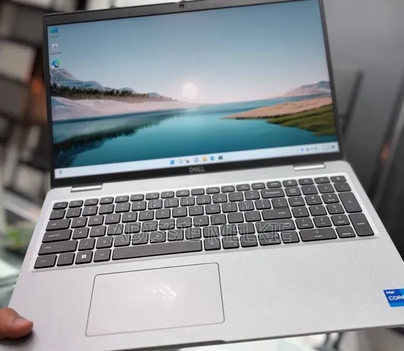 New Laptop Dell Latitude 5540 16GB Intel Core i5 SSD 512GB