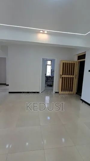 2bdrm Condo in ኮከብ የቤቶች ደላላ, Bole for sale