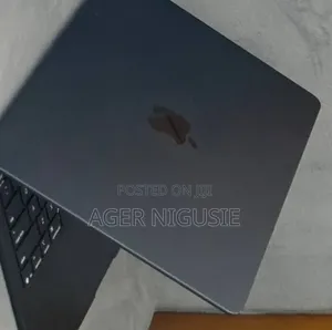 New Laptop Apple MacBook Air 2025 M4 16GB Intel Core i5 SSD 512GB