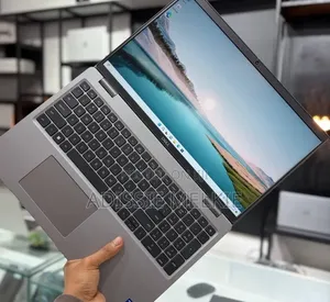 New Laptop Dell Latitude 5540 16GB Intel Core i5 SSD 512GB
