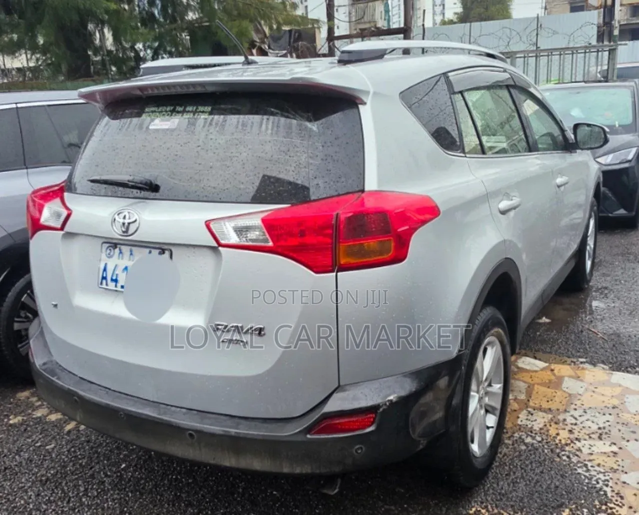 Toyota RAV4 2015 Silver