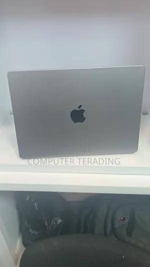 Laptop Apple MacBook Pro 2023 M3 8GB Apple M3 Pro SSD 512GB