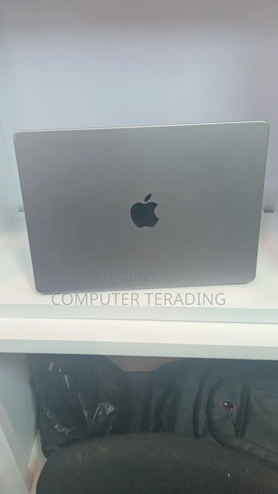 Laptop Apple MacBook Pro 2023 M3 8GB Apple M3 Pro SSD 512GB