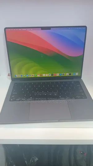 Laptop Apple MacBook Pro 2023 M3 8GB Apple M3 Pro SSD 512GB
