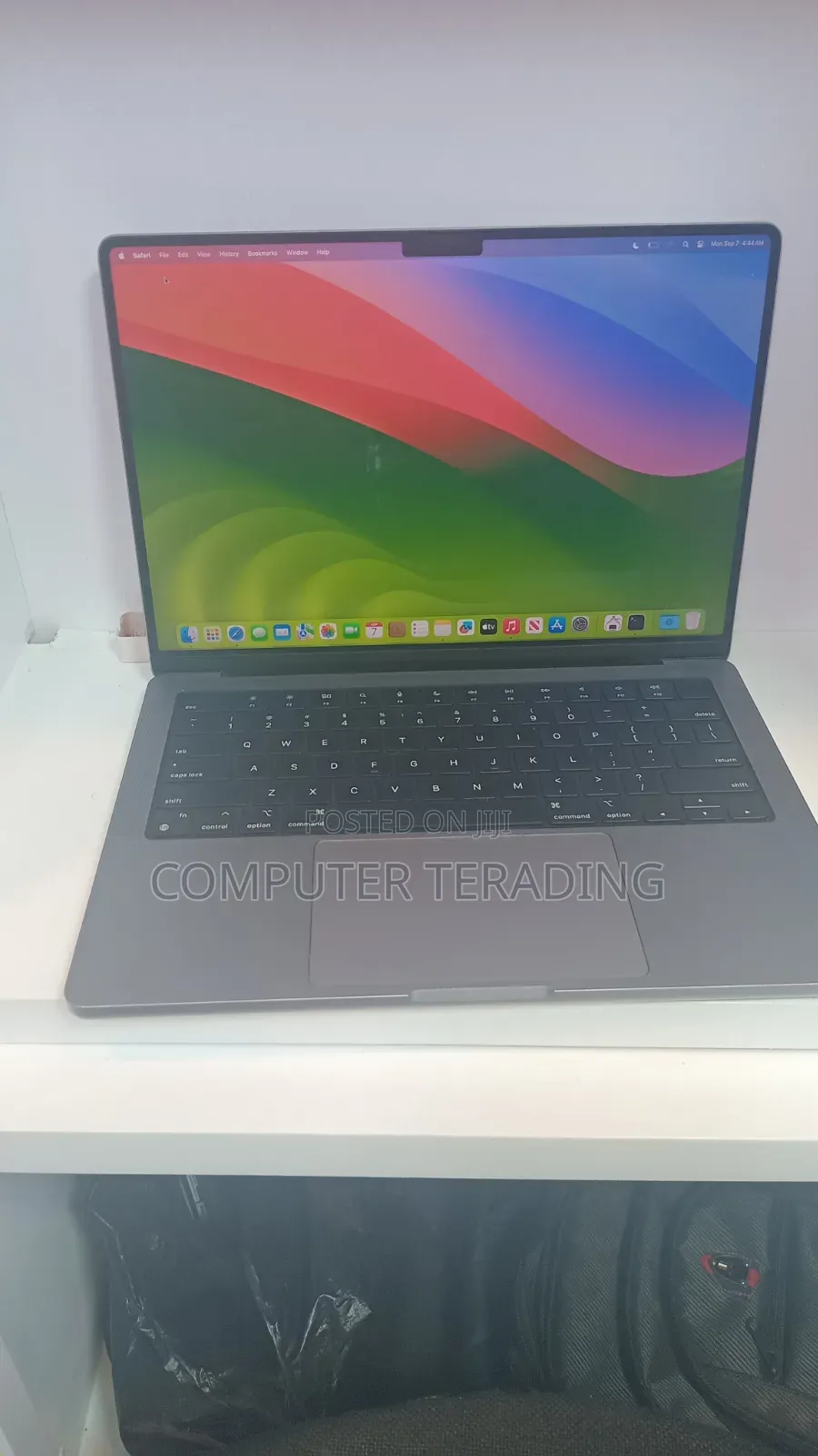 Laptop Apple MacBook Pro 2023 M3 8GB Apple M3 Pro SSD 512GB