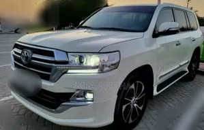 Toyota Land Cruiser 2012 White