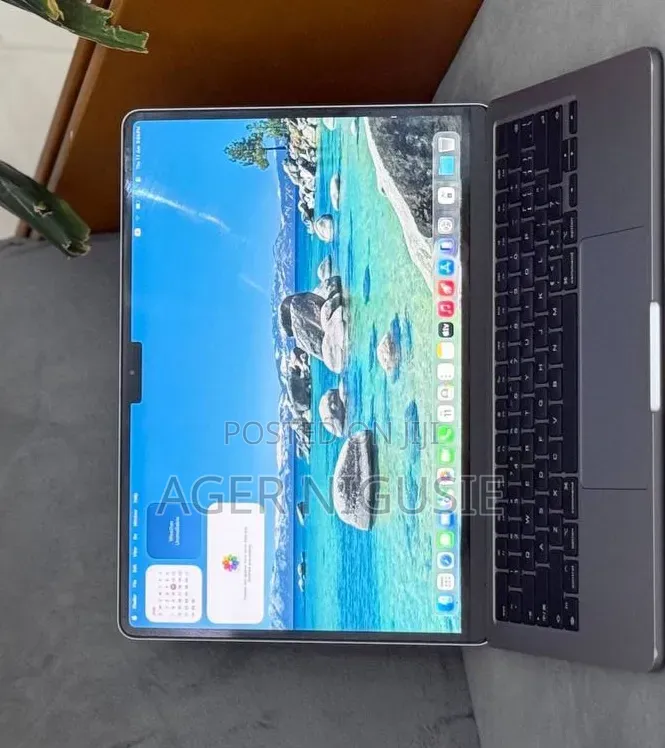 New Laptop Apple MacBook Air 2022 M2 8GB Intel Core i5 SSD 512GB