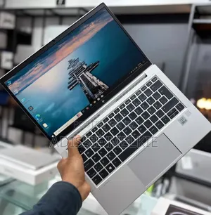 New Laptop HP EliteBook 830 G7 8GB Intel Core i7 SSD 512GB