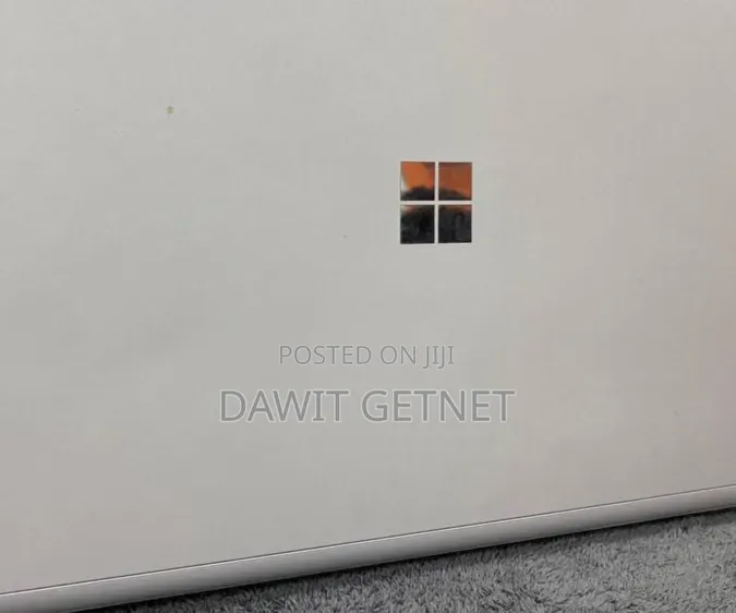 New Laptop Microsoft Surface 8GB Intel Core i5 SSD 128GB