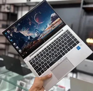 New Laptop HP EliteBook 830 G8 8GB Intel Core i5 SSD 512GB