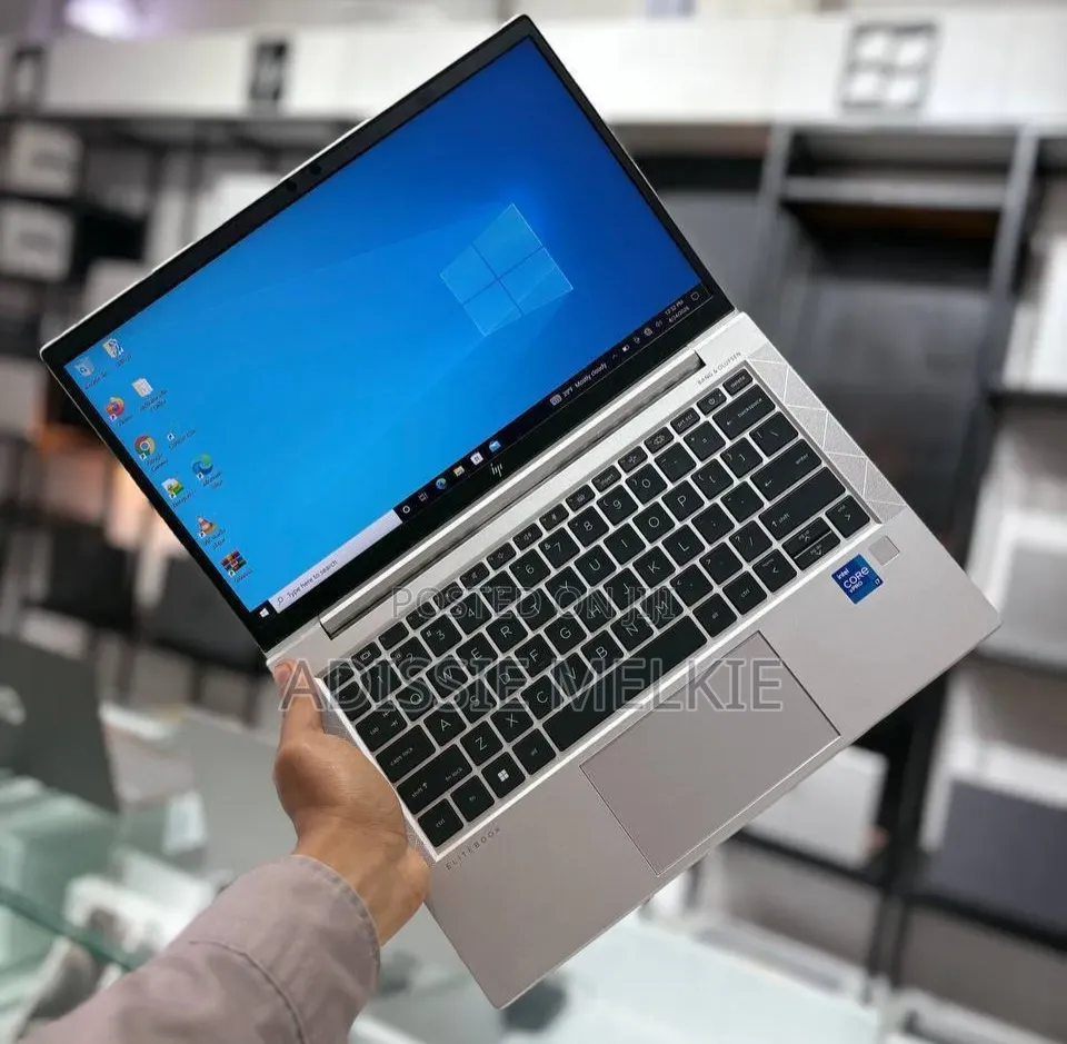New Laptop HP EliteBook 830 G8 16GB Intel Core i7 SSD 512GB