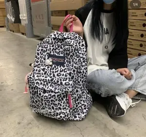 Jansport Backpack Bag Original / ኦርጅናል የተማሪዎች ቦርሳ