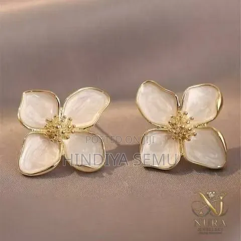 Women Earrings