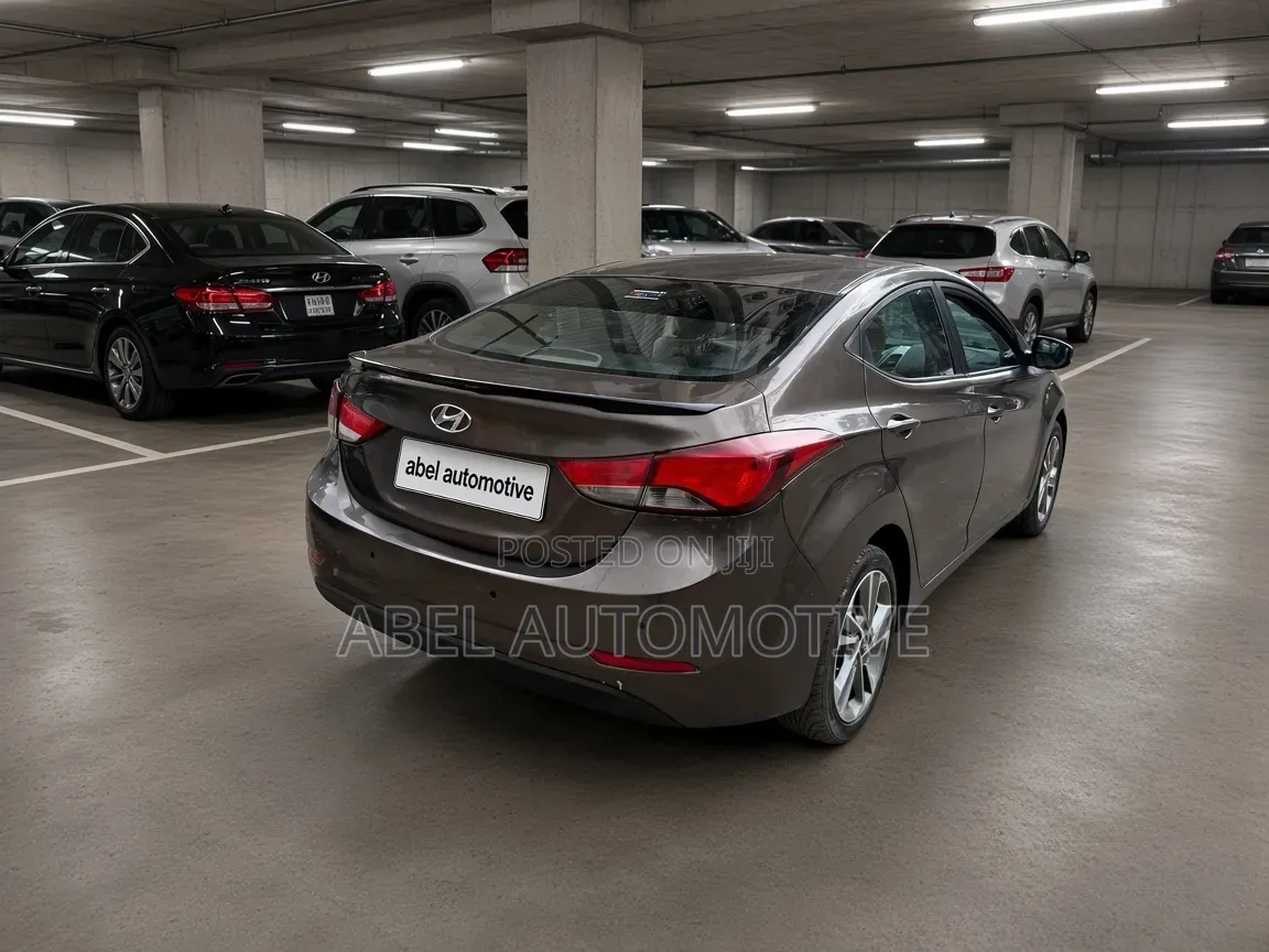 Hyundai Elantra 2015