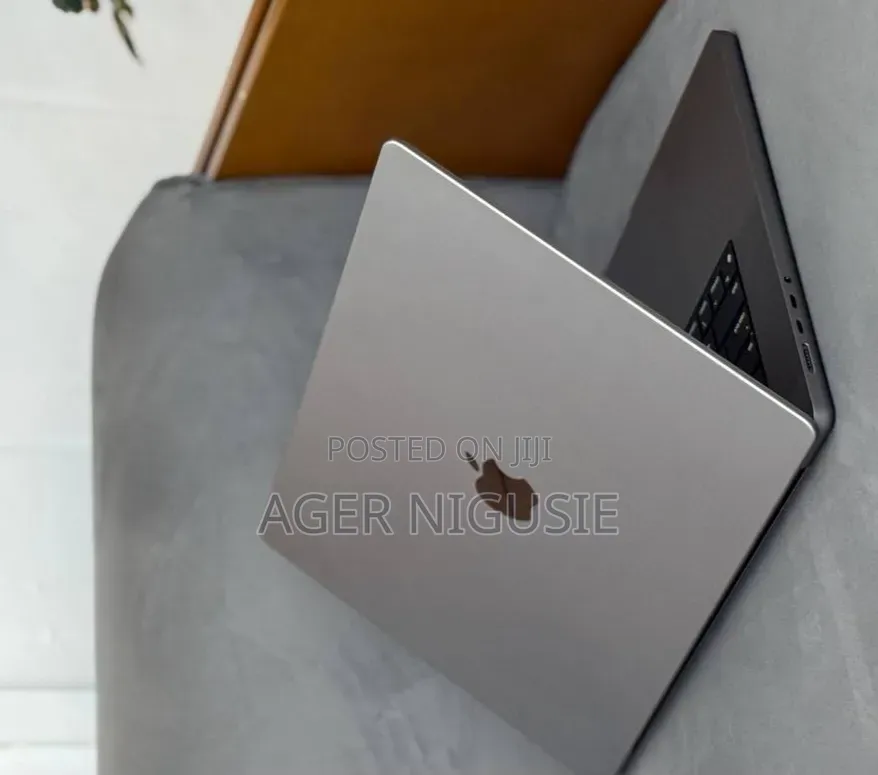 New Laptop Apple MacBook Pro 2021 M1 Max 32GB Intel Core i5 SSD 512GB
