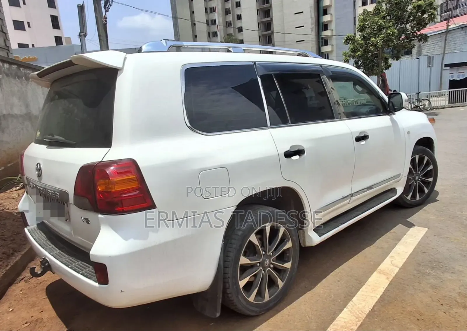 Toyota Land Cruiser 4.6 V8 GX 2010 White