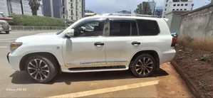 Toyota Land Cruiser 4.6 V8 GX 2010 White